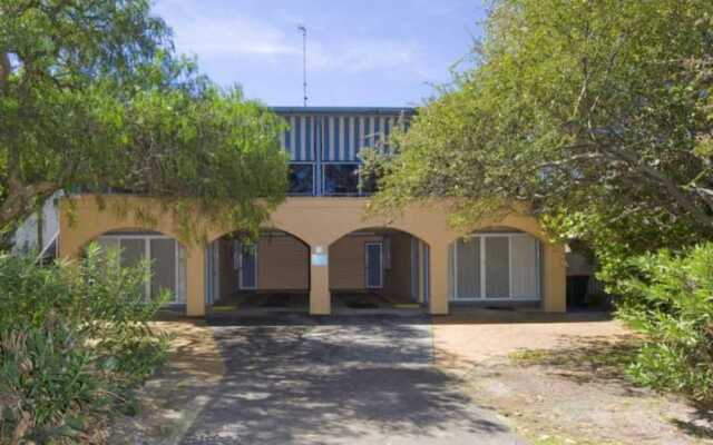 Shoal Bay Avenue Unit 7