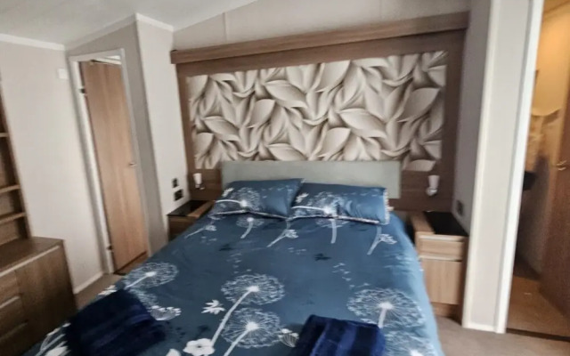 Mini Lodge Robin Hood Holiday Park