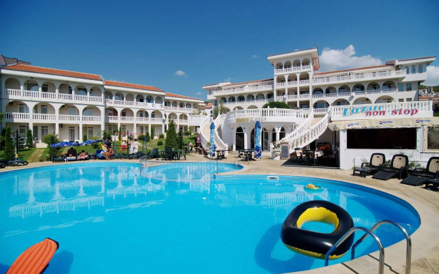 Lazur Holiday Apartments