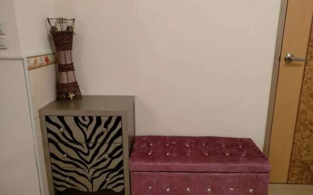 988 Homestay IV