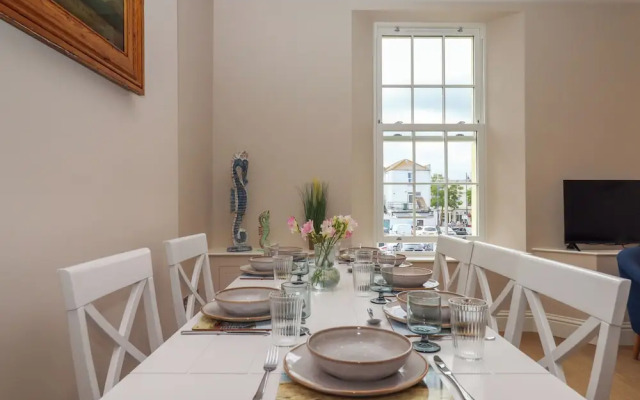 2 Sea Otter House
