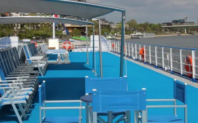 Fairtours Hotelschiff Regina Rheni **** Neuss