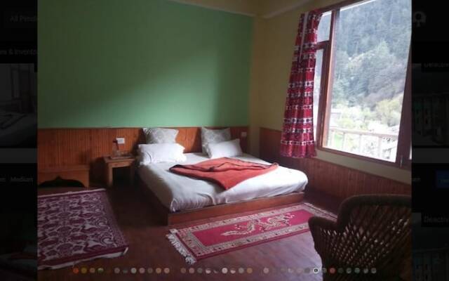 Jibhi Cottage