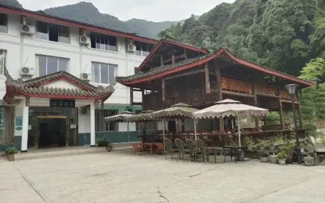 Emei Esheng Hotel