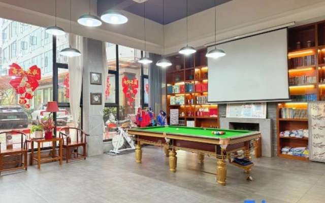 Yinian Siji Theme Inn (Zhangjiajie National Forest Park)