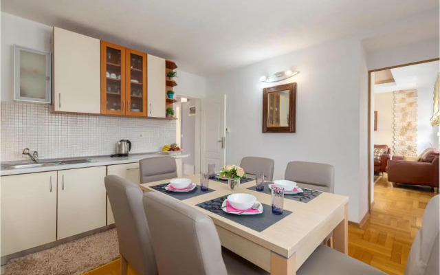 Apartment Zbandaj V
