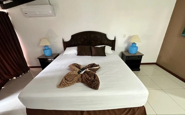 Hotel Tesoro Beach