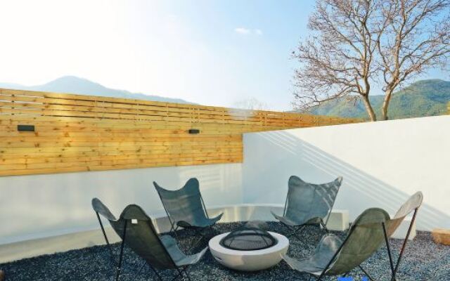 Moganshan Qingyan Hot Spring Homestay