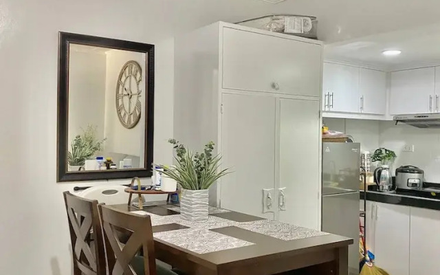 1 Bedroom With Free Parking