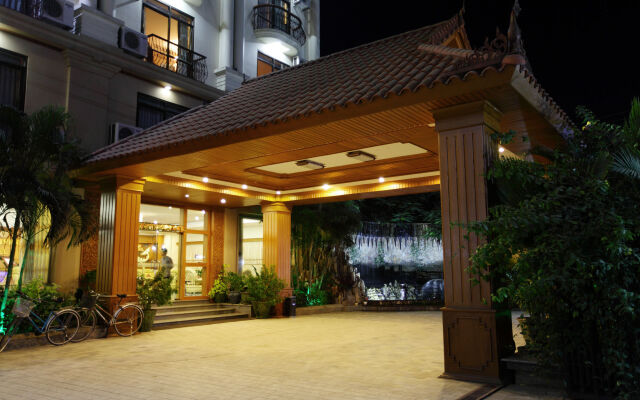 Ayarwaddy River View Hotel