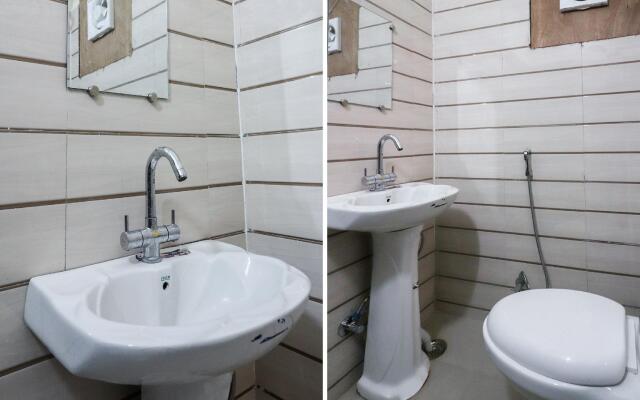 OYO 64416 Crown View 2