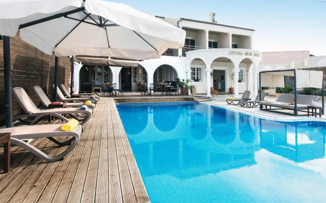 Opera Blue Hotel