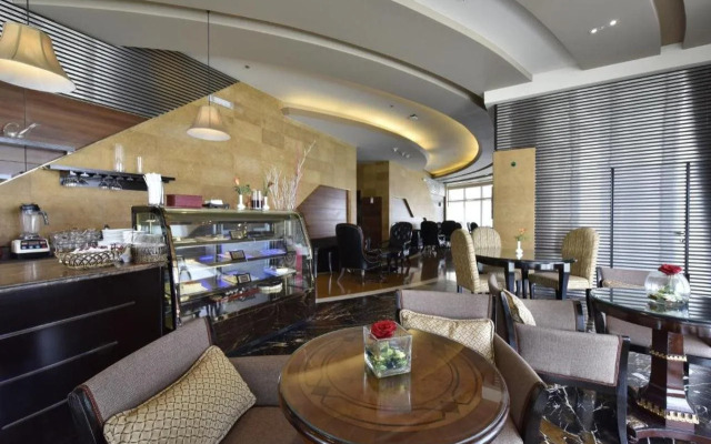 Awaliv International Hotel