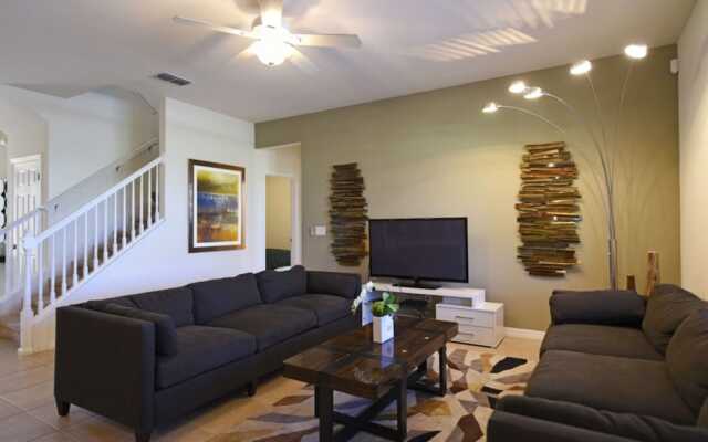 Solterra Six-bedroom