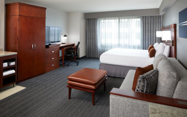 Courtyard by Marriott Los Angeles LAX/Century Boulevard