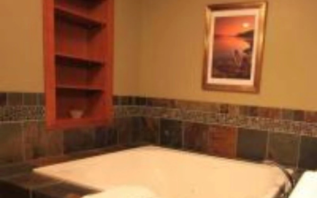 Pinnacle Ridge Chalets by Fernie Lodging