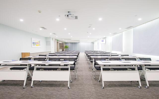 Holiday Inn Express Chifeng Hongshan by IHG