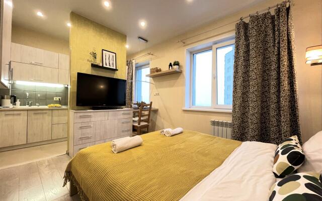 Сутки как дома на улице Сакко и Ванцетти 77