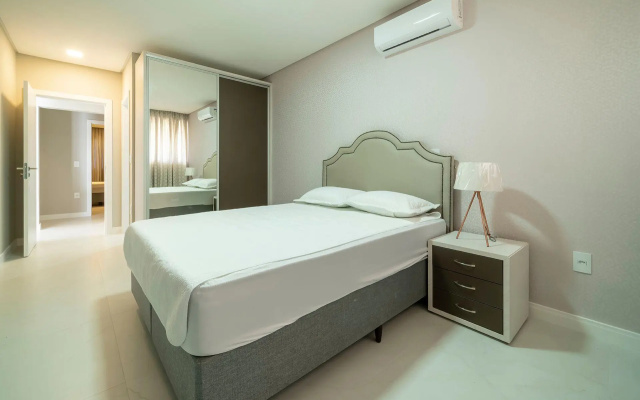 Apartamento 3 Suítes C Jacuzzi Centro De Bombinhas
