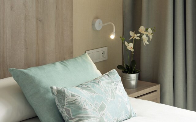 Ona Palmira Paguera Hotel