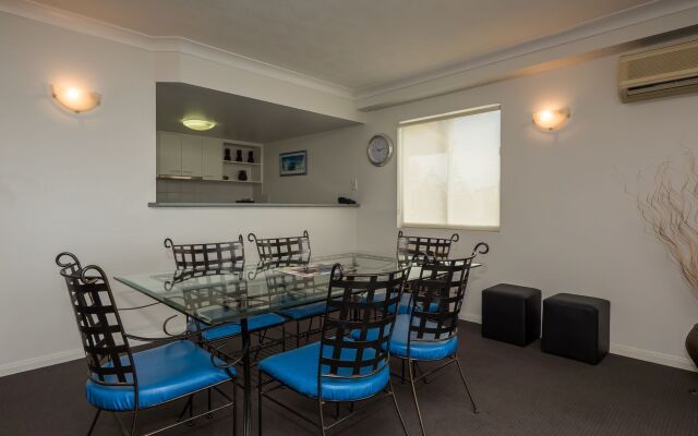 San Mateo on Broadbeach