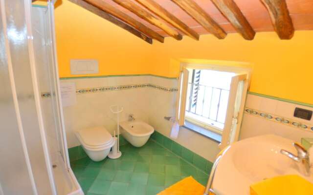 Bright Holiday Home in Pescaglia With Gazebo