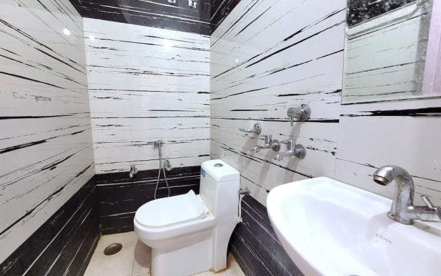 Hotel Ram Ghat Inn