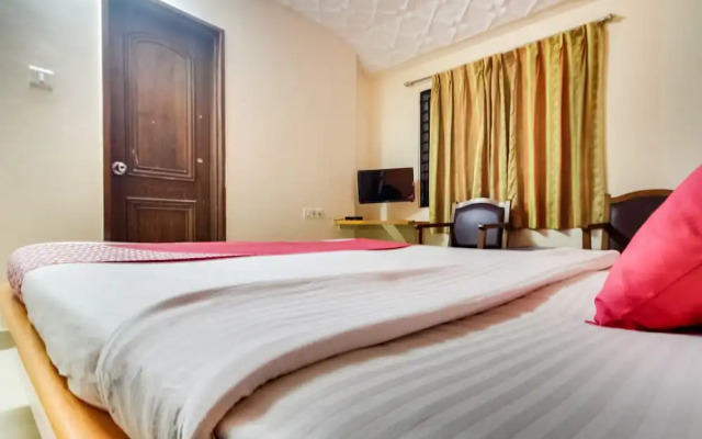 OYO 48043 Hotel Godavari