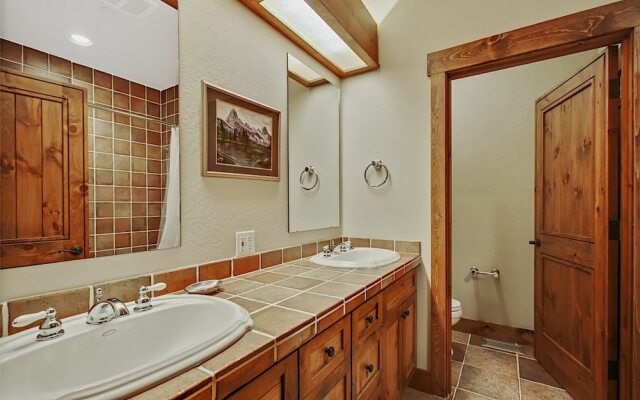 Abode at Moosehead Cabin