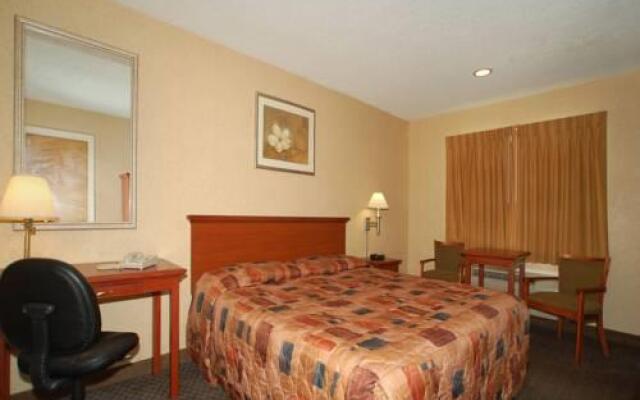 Capital Inn & Suites (Formerly Econo Lodge Inn & Suites Downtown)
