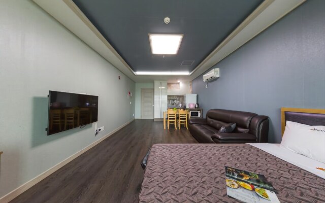 Yeosu Haetteurak Pension