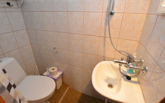 Cozy Chalet in Pilsen With Swimming Pool, Garden, Balcony