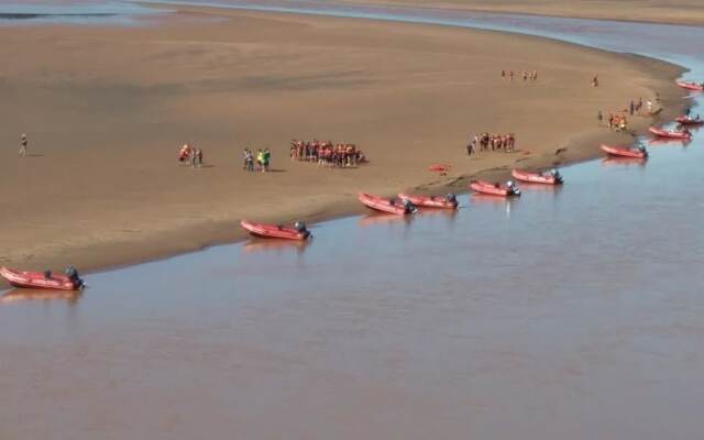 Tidal Bore Rafting Resort