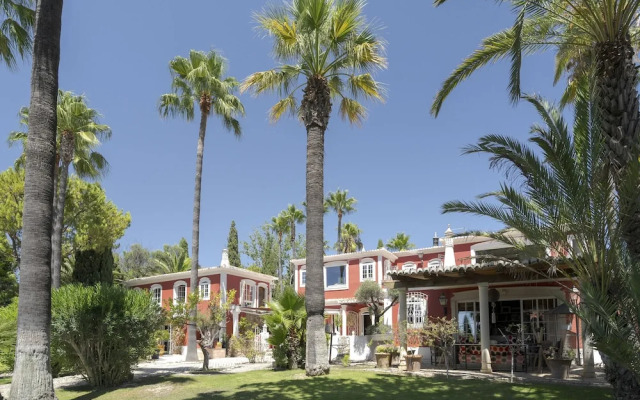 Villa Oasis by Cadenzalux