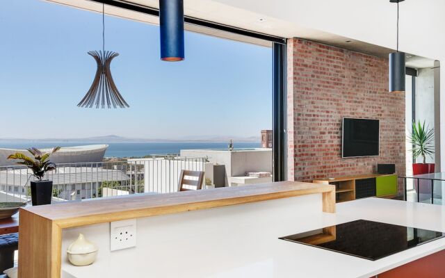 Upper Green Point Roos Villa