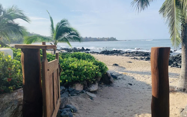 Casa Manzanillo Boutique Hotel