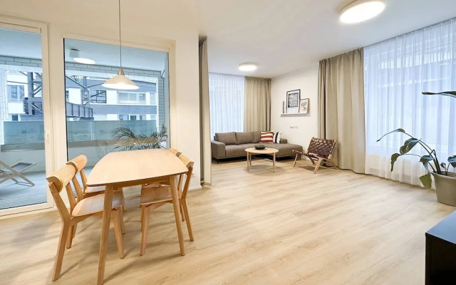 "new 3kk Apts: Holešovice Heart"