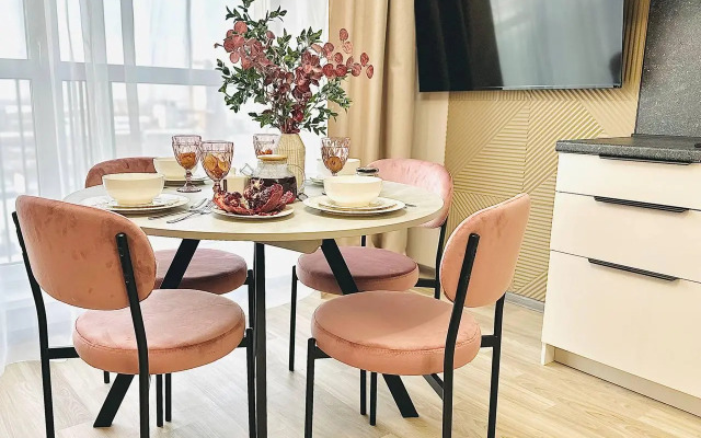 Поделам просторная квартира с видом на озеро