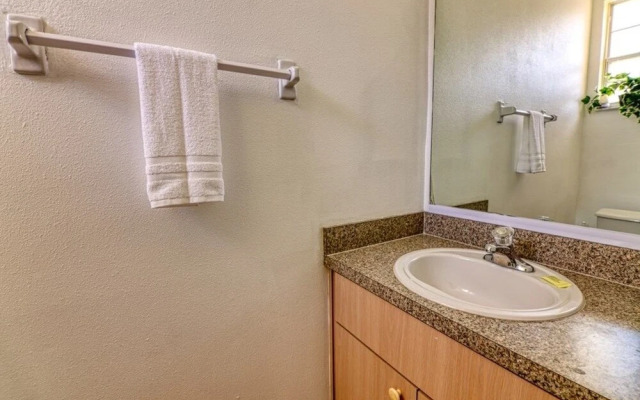 3-Bedroom Fiesta Key Townhome 3 Townhouse by RedAwning