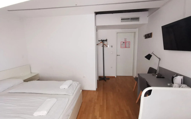Rooms Sincere 1830
