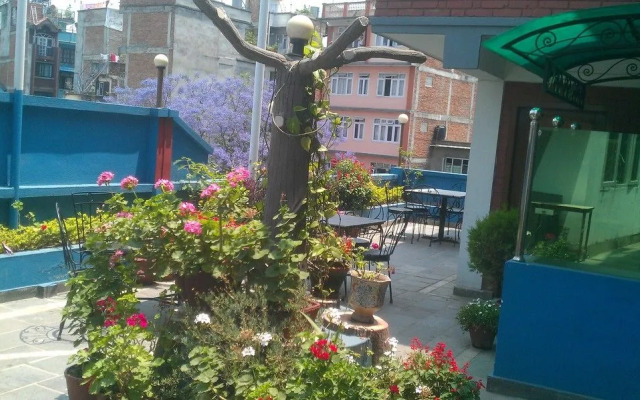 OYO 120 Hotel Tayoma