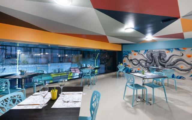 Mural Living Hotel Manaus