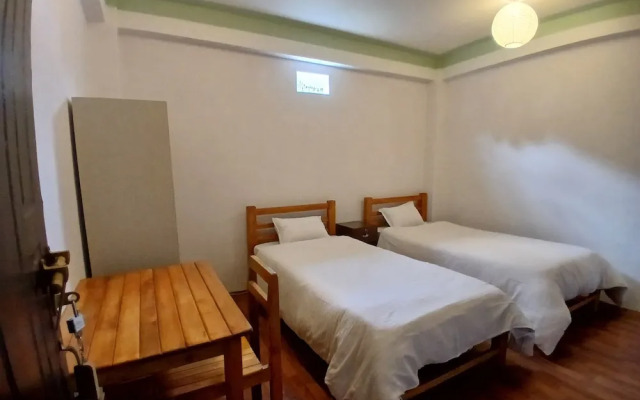 Almost Home Guest House and Cafe