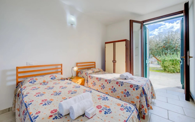 Villa Degli Dei With Garden and Pool