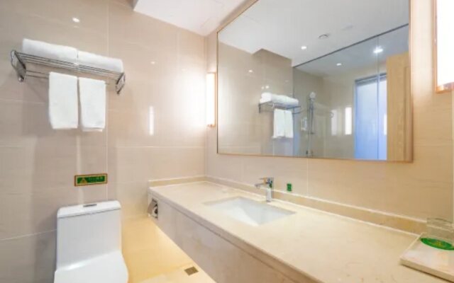Vienna International Hotel (Jiaxing Longding Wanda Plaza)