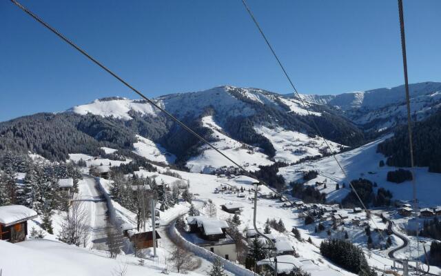 Rustic apartment in the center of Notre Dame de Bellecombe