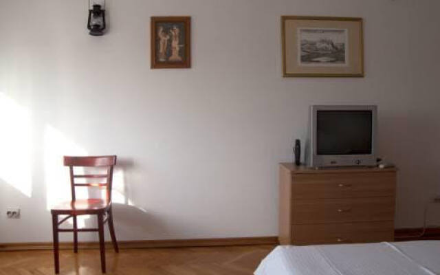 Apartment Student Square