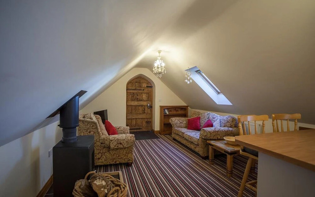 Lyde Cross Coach House