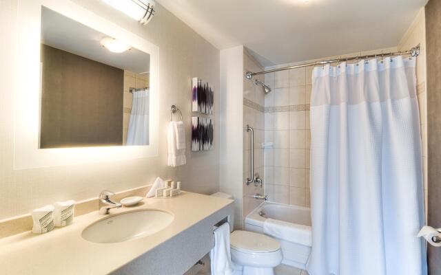AC Hotel by Marriott Old Montreal