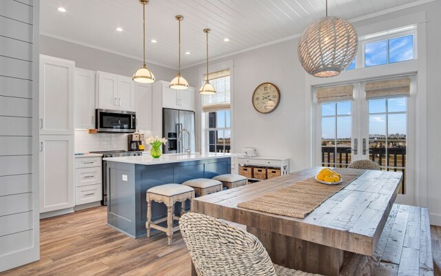 Good Vibes At Sunflower Beach